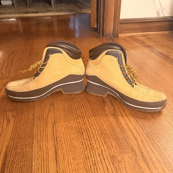 Timberland Women's Vintage Boots Y2K Sz 9.5 - Picture 2 of 6